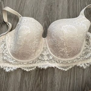 Offwhite La Senza 34DD full coverage bra.